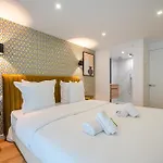 Apartament Cia - Spacious Duplex, Grands Boulevards Paryż