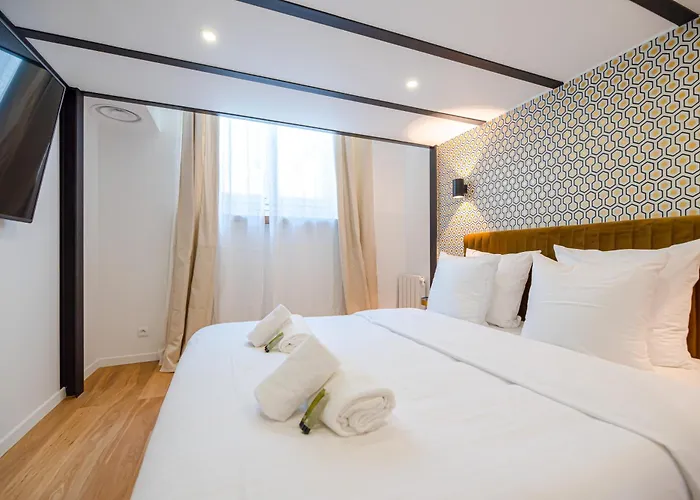 דירה Cia - Spacious Duplex, Grands Boulevards