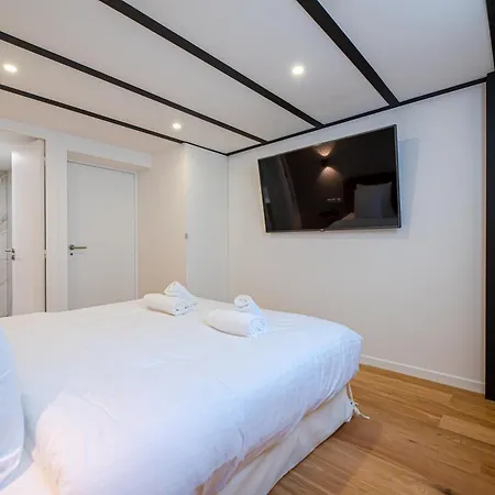 Cia - Spacious Duplex, Grands Boulevards Lägenhet Paris